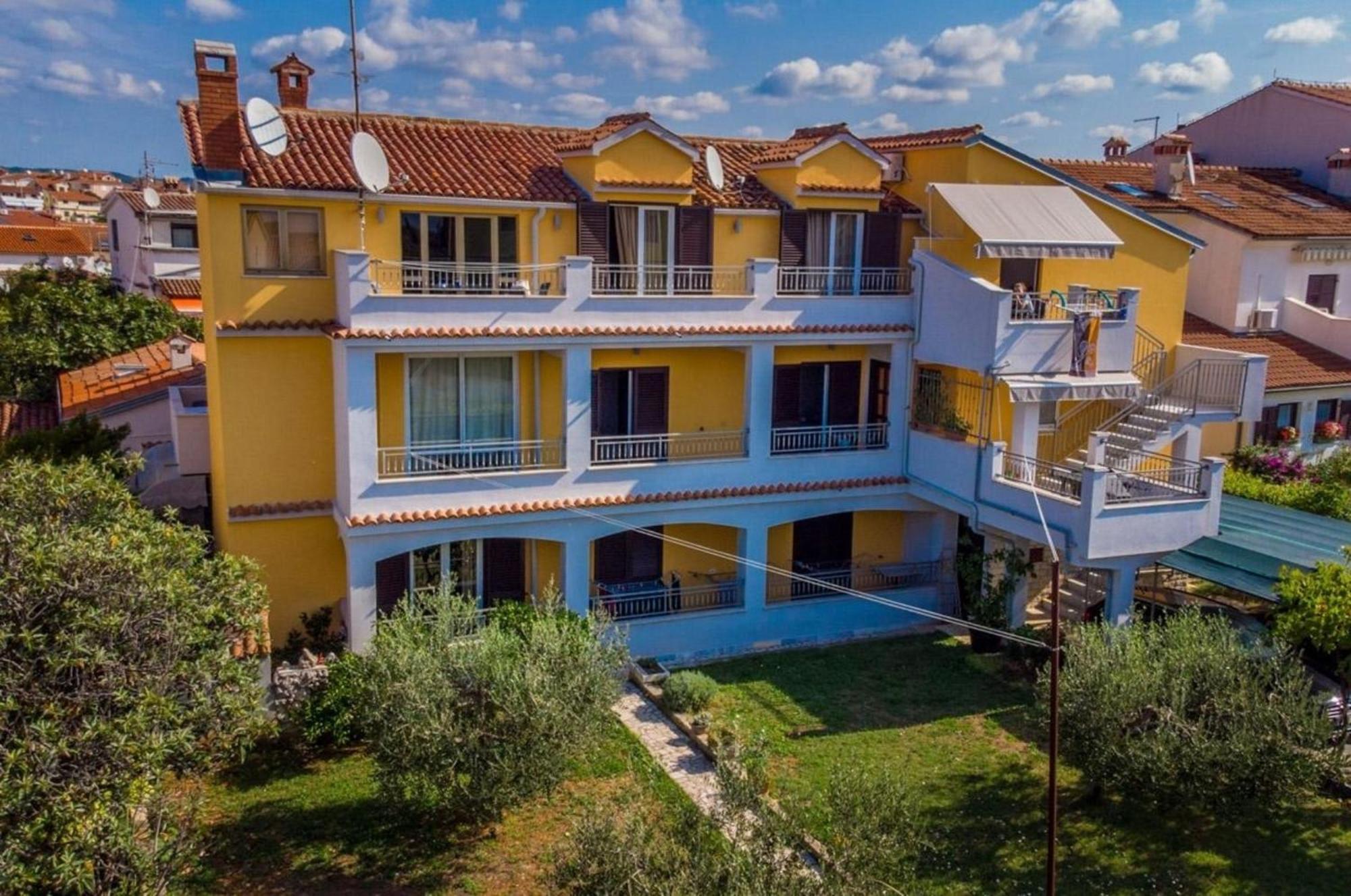 Apartment Fuer 6 Personen Ca 90 Qm In Rovinj, Istrien Istrische Riviera *